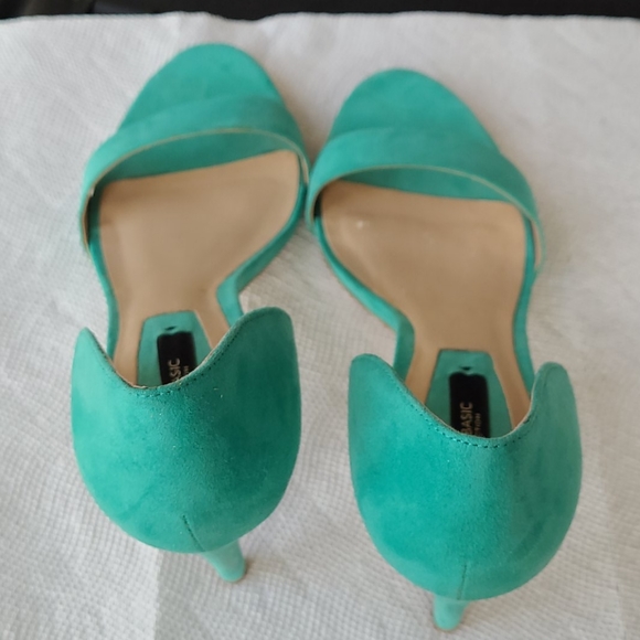 Open toe,  Green zara shoes. - Picture 3 of 3